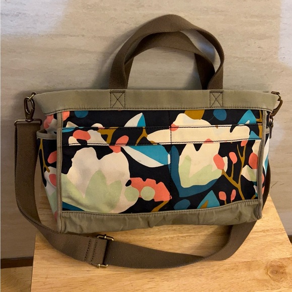 Fossil Multicolor Floral Print Canvas Weekender Bag. - Picture 7 of 16